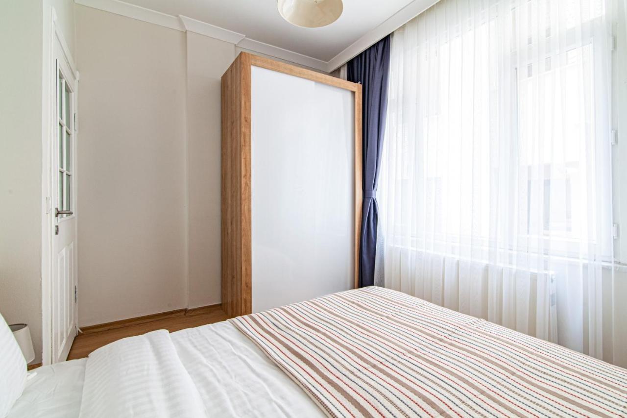Gorgeous Apartment In The Heart Of Cihangir Istanbul Exterior photo